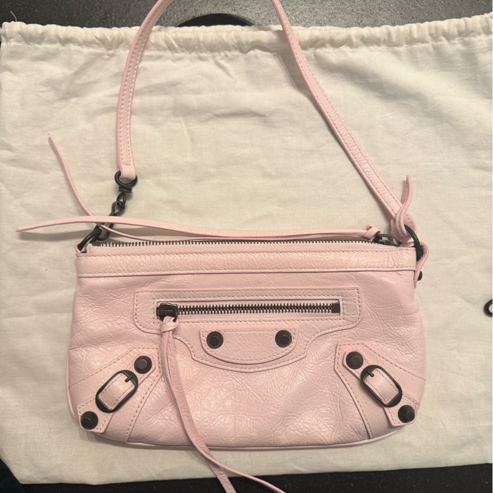 WOMEN'S LE CITY POUCH ON STRAP
PETAL PINK - Picture 3 of 9